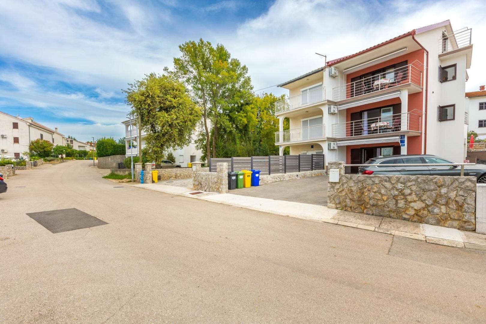 Apartments Tea Malinska Exterior photo